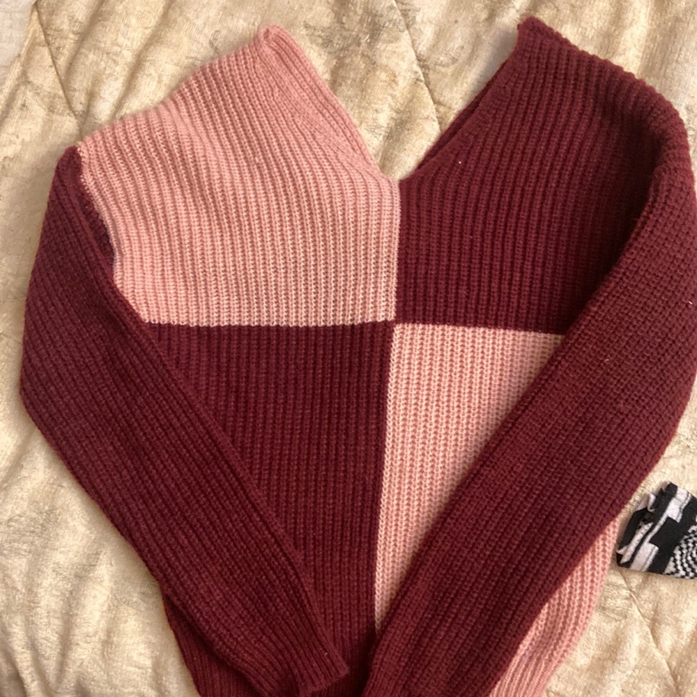 No Boundaries sweater. Cream/maroon